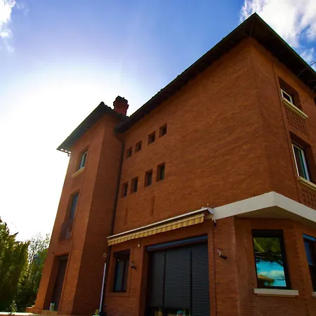 Apartment -studio Lumineux-clim-parking-metro A 80 Metres- Toulouse
