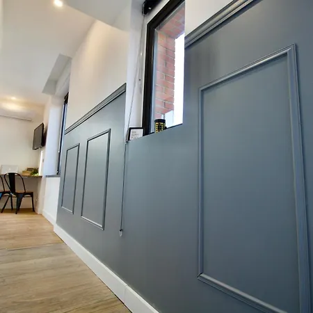 -studio Lumineux-clim-parking-metro A 80 Metres- Toulouse