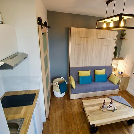 -studio Lumineux-clim-parking-metro A 80 Metres- Apartment